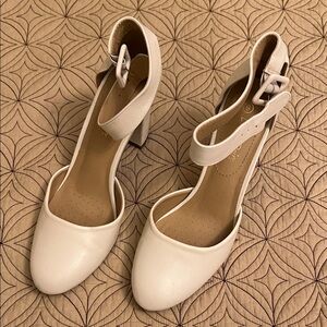 Elegant Cream Women's Heels